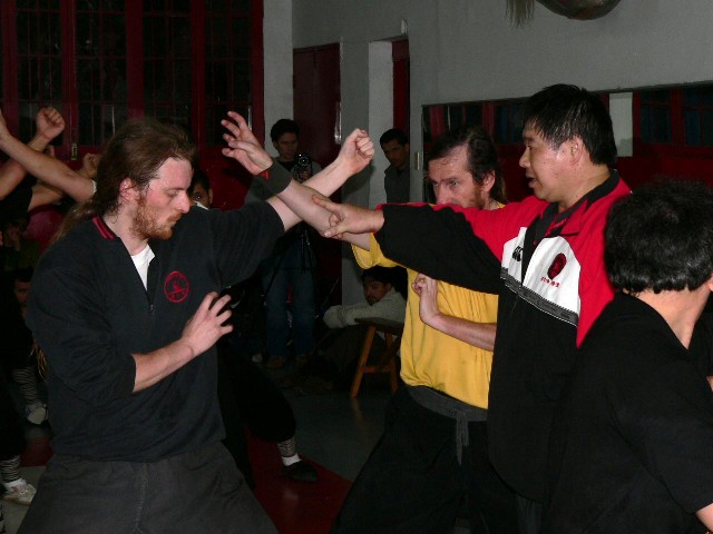 Sifu Lane explicando el uso de Chern contra golpe